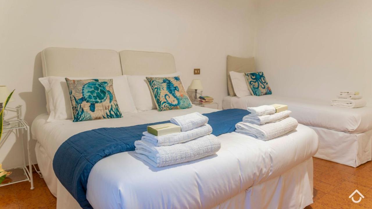 Villa Al Mare - Cala Gonone Dorgali Bagian luar foto
